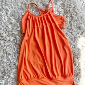 Lululemon flowy tank - size 6